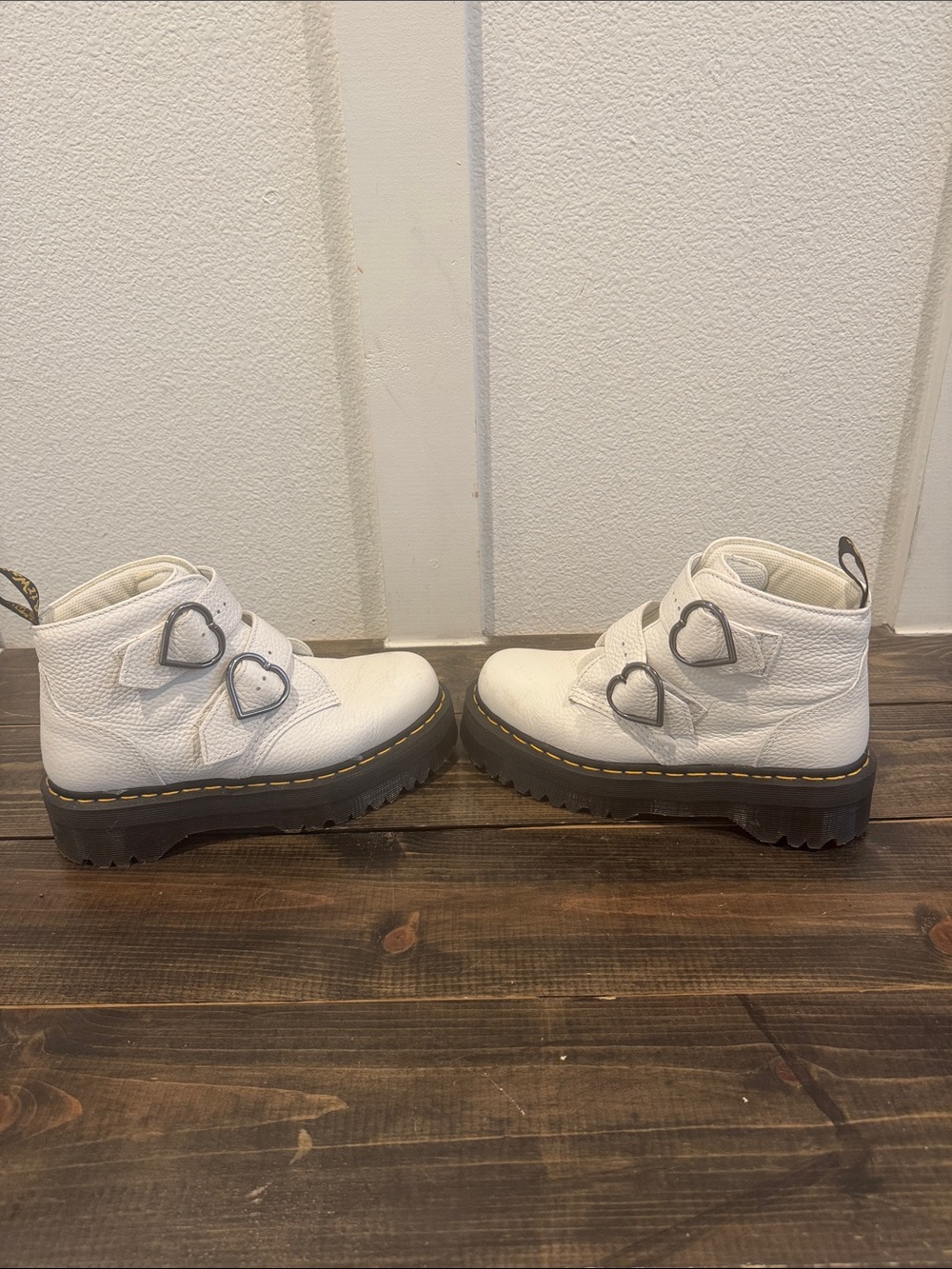 Dr. Martens Devon heart White Leather Buckle Heart Ankle Boots - Picture 3 of 8